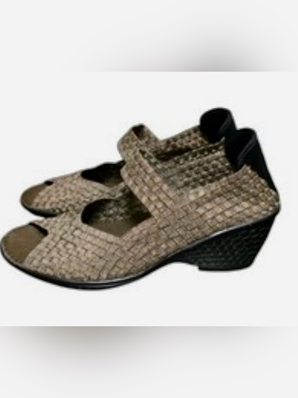 bernie mev. Gold Woven Peep-Toe Mary Jane Wedge Sandals Retail $80